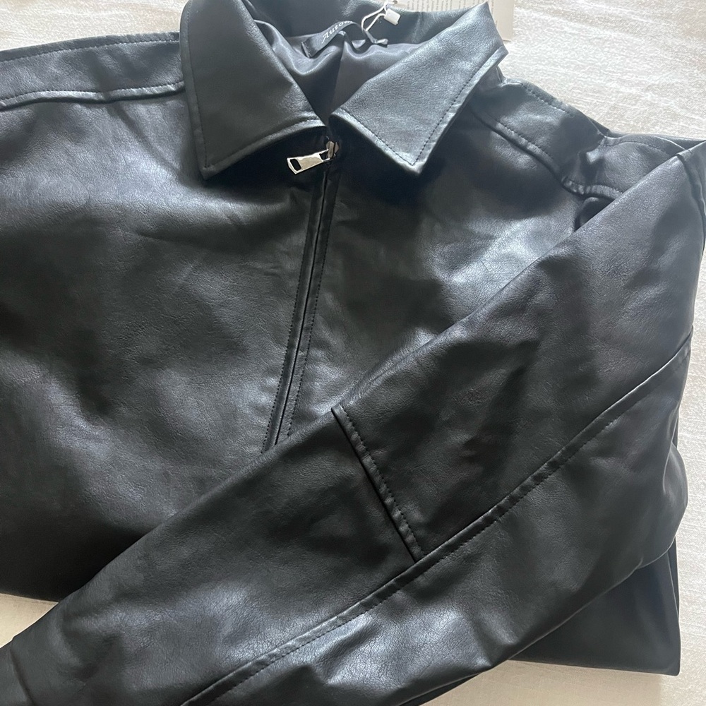 Leather Jacket - Picture 6 of 9